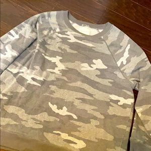Camo pullover